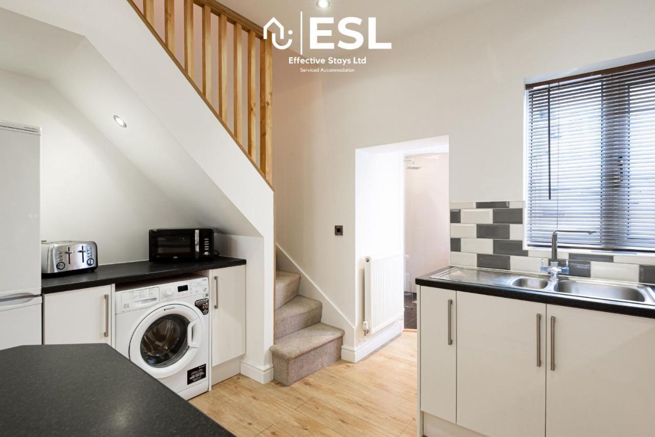 2 Bedroom Terrace Cottage, Parking, 5 Minutes Drive To Royal Hospital Holiday home Shrewsbury